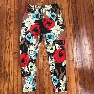 Floral plus size leggings